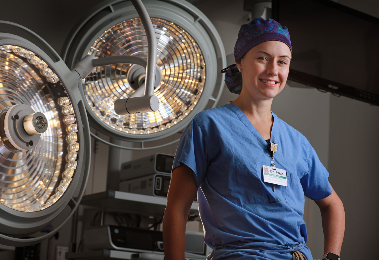 A friendly female doctor in the operating room. 