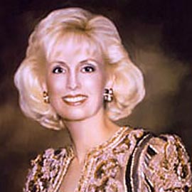 Headshot of Becky Johnson.